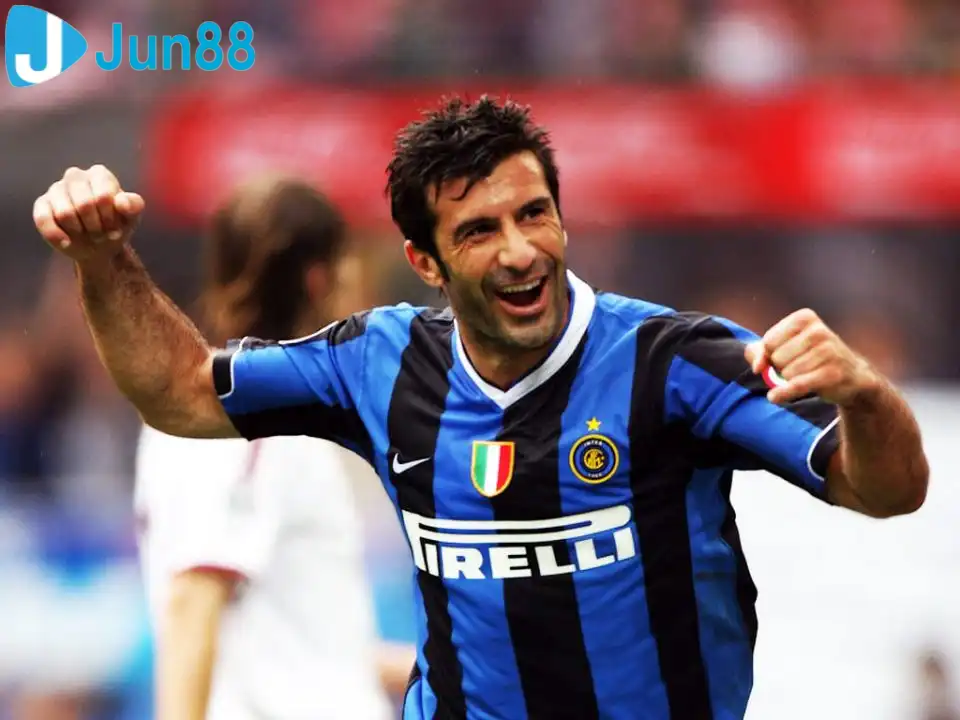 Figo cũng không phải quá tiếc nuối khi vẫn có thành công rực rỡ tại Inter Milan (Ảnh: SempreInter) Figo cũng không phải quá tiếc nuối khi vẫn có thành công rực rỡ tại Inter Milan (Ảnh: SempreInter)